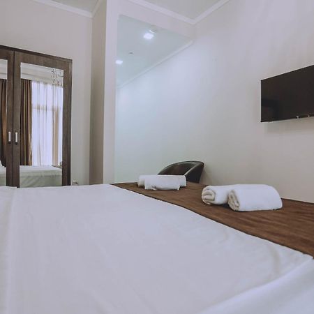 Royal Medis Hotel Batoemi Buitenkant foto