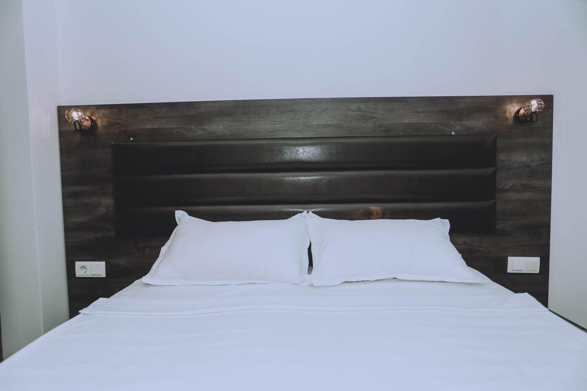 Royal Medis Hotel Batoemi Buitenkant foto