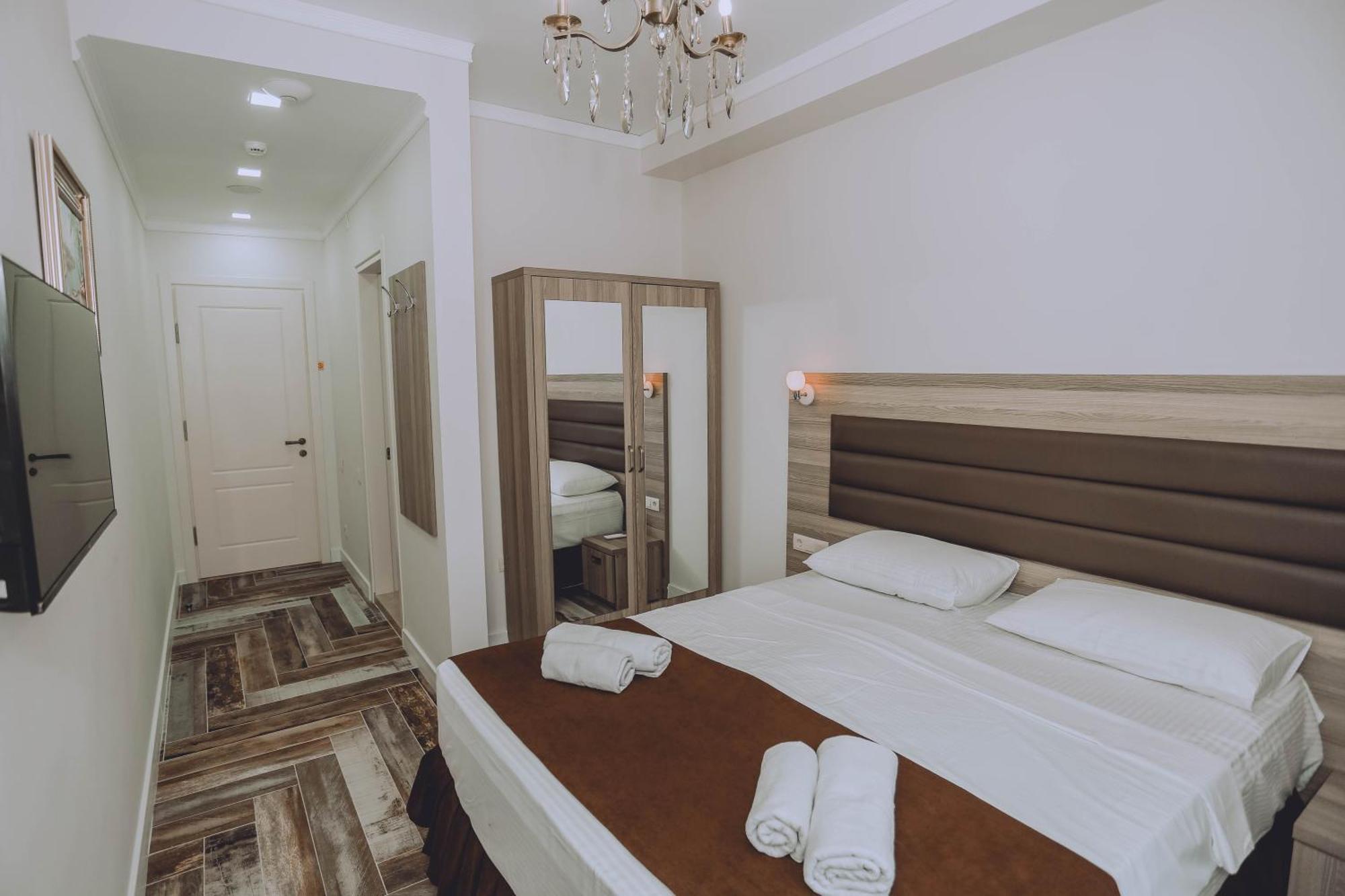Royal Medis Hotel Batoemi Buitenkant foto