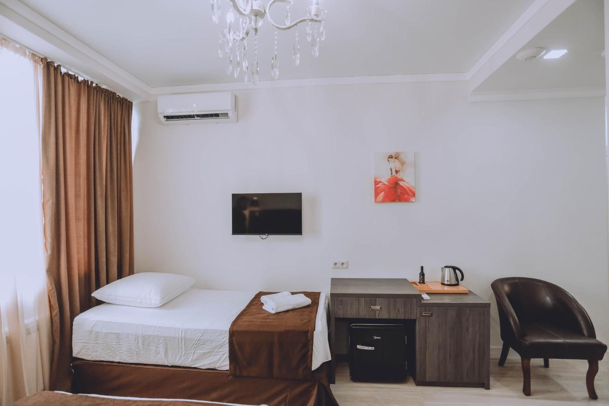Royal Medis Hotel Batoemi Buitenkant foto