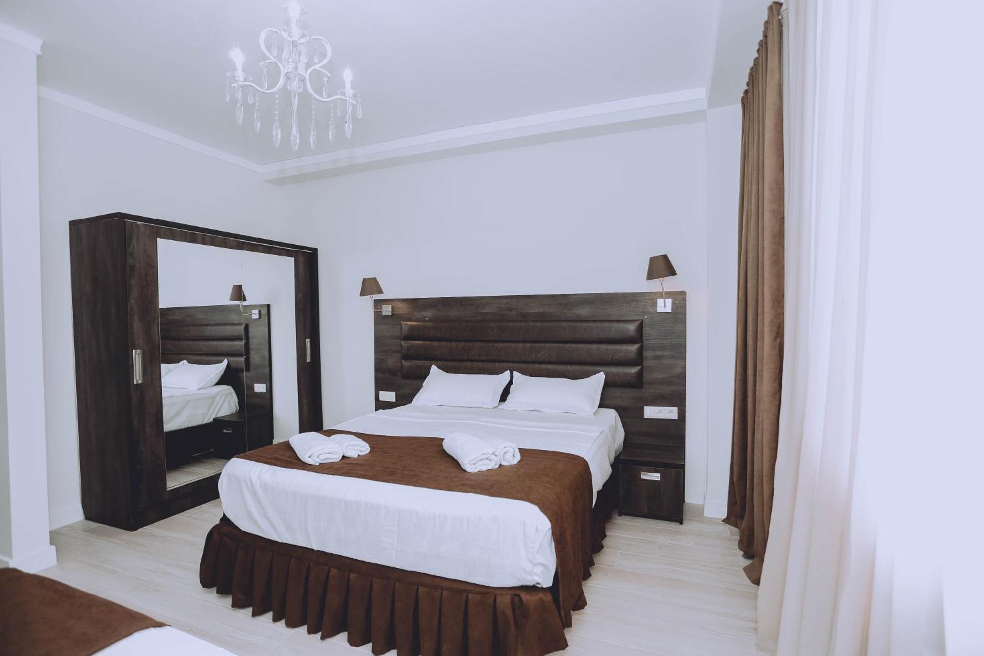 Royal Medis Hotel Batoemi Buitenkant foto